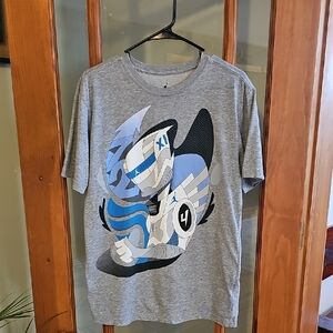 Men's Gray Graphic Tee with Blue and Black Design